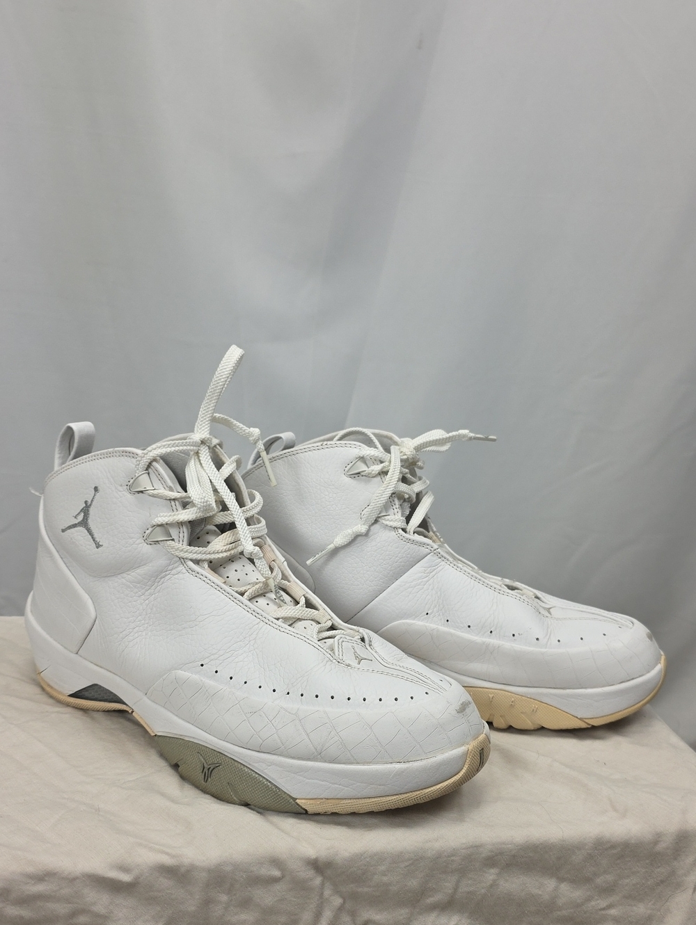 Nike Jordan Melo White Men's High-Top Basketball Sneakers Size 9.5